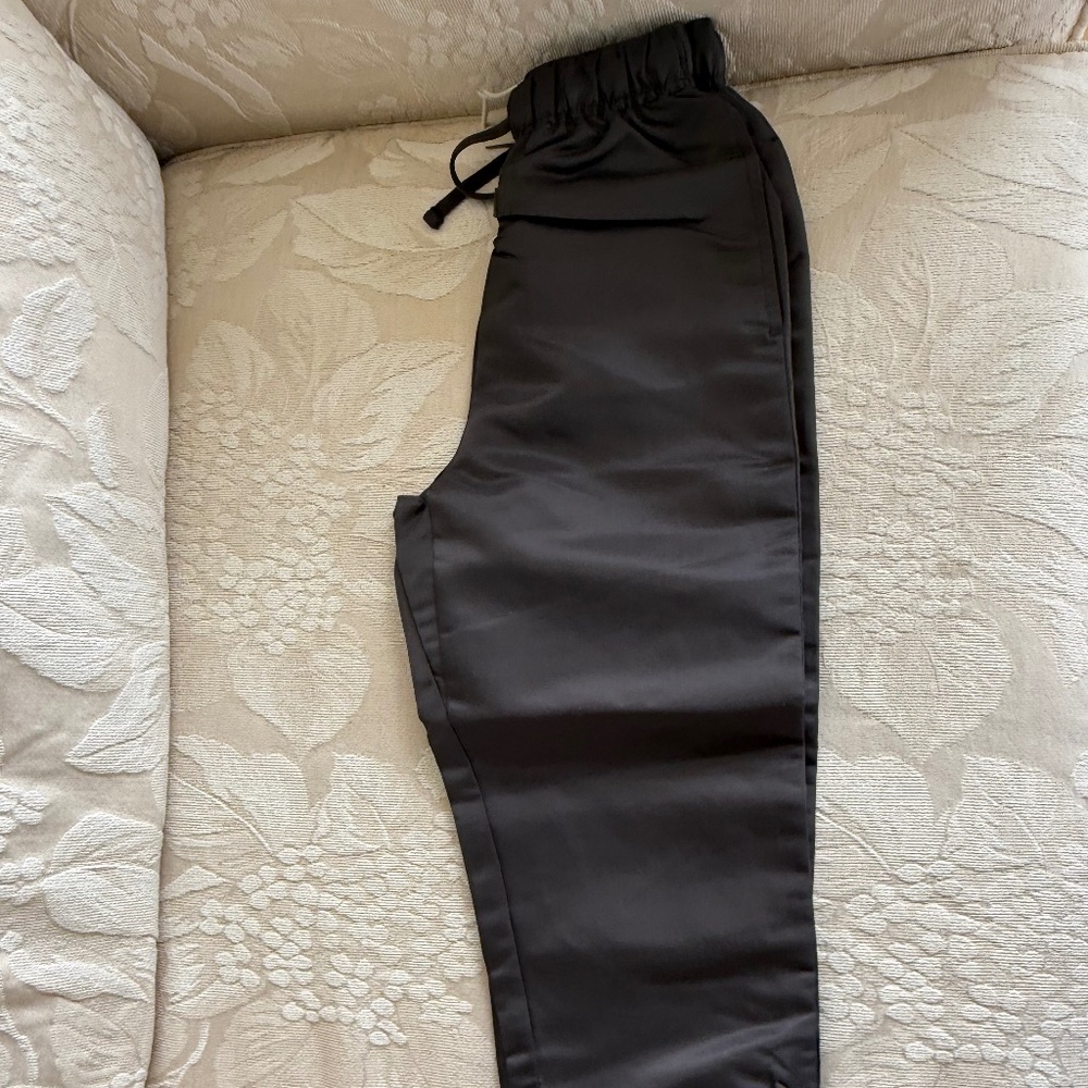 Kids Fear of God Essentials Joggers “Iron”  Size 6/7